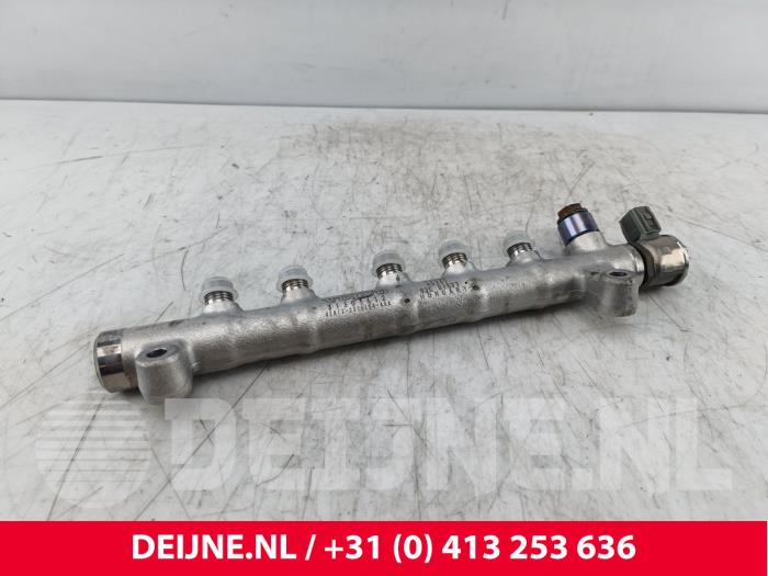 Gebrauchte Einspritzdüse (Einspritzer) Volvo V60 II (ZW) 2.0 D3 16V Preis € 49,00 Margenregelung angeboten von van Deijne Onderdelen Uden B.V.