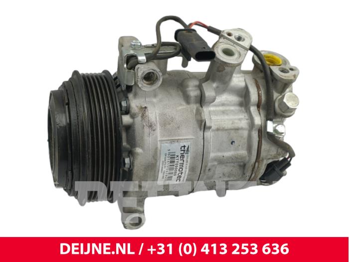 Usagé Compresseur de clim Mercedes Vito (447.6) 2.2 114 CDI 16V Prix € 60,50 Prix TTC proposé par van Deijne Onderdelen Uden B.V.