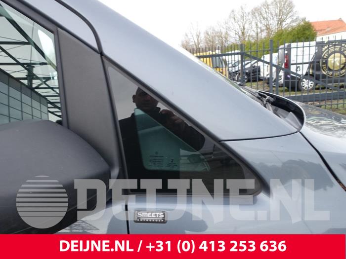 Usados Ventanilla triangular derecha delante Mercedes Vito (447.6) 2.2 114 CDI 16V Precio € 36,30 IVA incluido ofrecido por van Deijne Onderdelen Uden B.V.