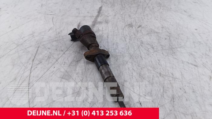 Usagé Injecteurs Opel Movano Combi 2.5 DTI Prix € 96,80 Prix TTC proposé par van Deijne Onderdelen Uden B.V.