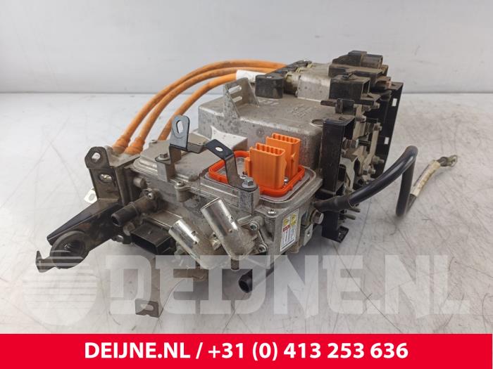 Używane DC/CD konwertor Lynk &amp; Co 01 1.5 PHEV Cena € 514,25 Z VAT oferowane przez van Deijne Onderdelen Uden B.V.