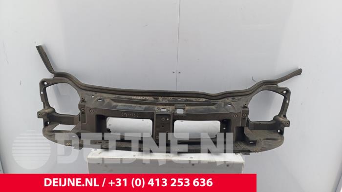Begagnade Front Opel Vivaro 2.5 DTI 16V Pris € 48,40 Inklusive moms erbjuds av van Deijne Onderdelen Uden B.V.