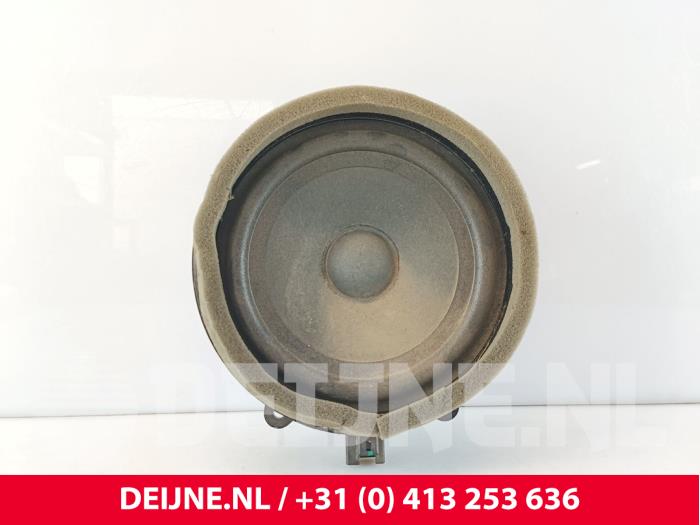 Używane Glosnik Lynk &amp; Co 01 1.5 PHEV Cena € 24,20 Z VAT oferowane przez van Deijne Onderdelen Uden B.V.