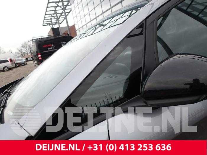 Usados Ventanilla triangular izquierda delante BYD Dolphin 60,4 kWh Precio € 66,55 IVA incluido ofrecido por van Deijne Onderdelen Uden B.V.