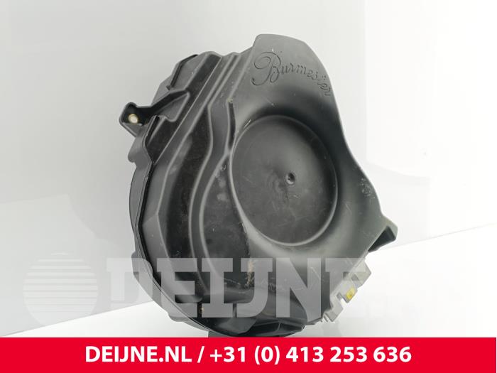 Używane Subwoofer Porsche Cayenne II (92A) 3.0 D V6 24V Cena € 95,00 Procedura marży oferowane przez van Deijne Onderdelen Uden B.V.