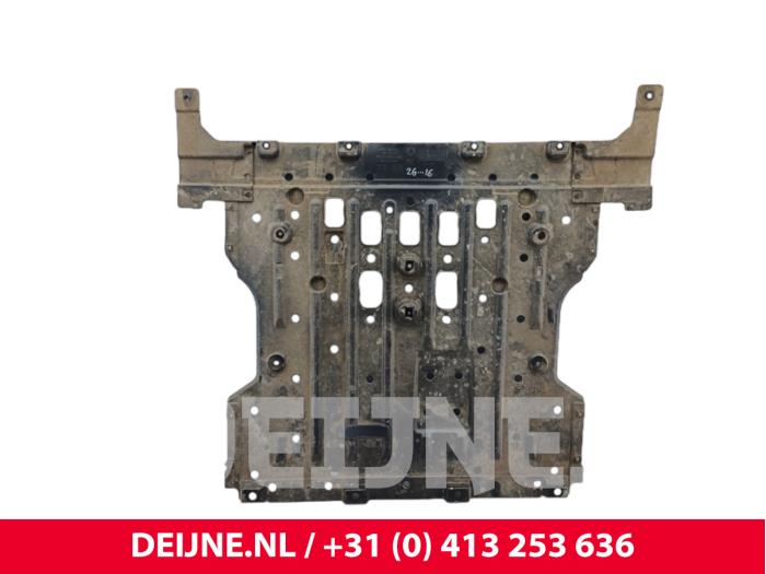 Używane Plyta ochronna podlogowa BYD Dolphin 60,4 kWh Cena € 48,40 Z VAT oferowane przez van Deijne Onderdelen Uden B.V.