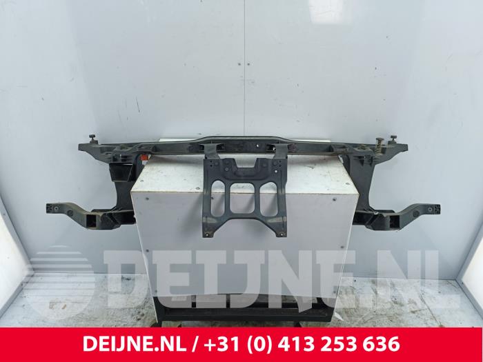Begagnade Front Mercedes eVito (447.6) 41/60/66 kWh Pris € 169,40 Inklusive moms erbjuds av van Deijne Onderdelen Uden B.V.