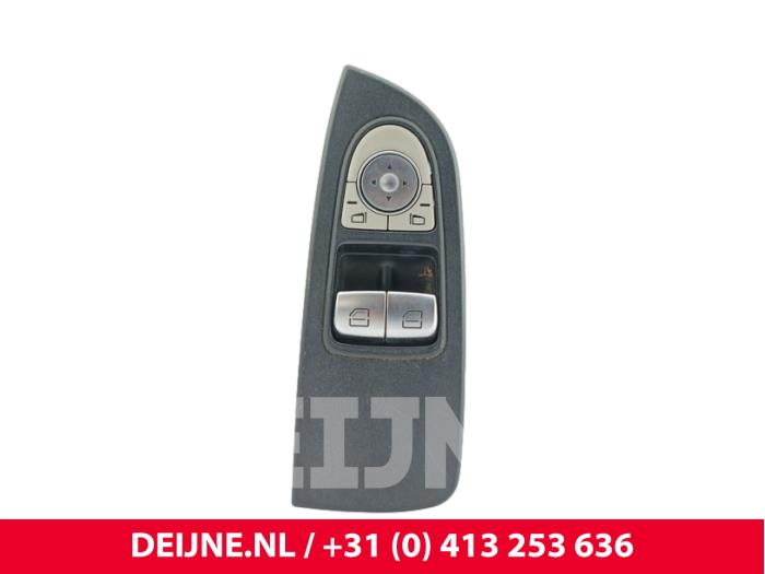 Usados Interruptor de ventanilla eléctrica Mercedes eVito (447.6) 41/60/66 kWh Precio € 72,60 IVA incluido ofrecido por van Deijne Onderdelen Uden B.V.