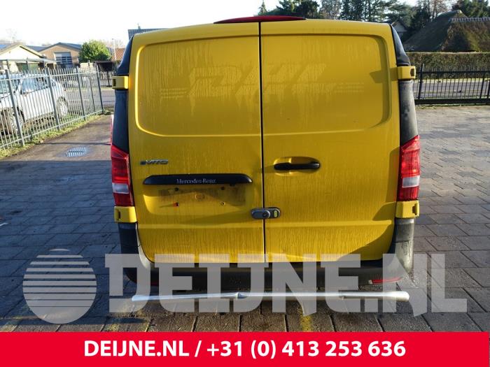 Używane Panel boczny Mercedes eVito (447.6) 41/60/66 kWh Cena € 121,00 Z VAT oferowane przez van Deijne Onderdelen Uden B.V.