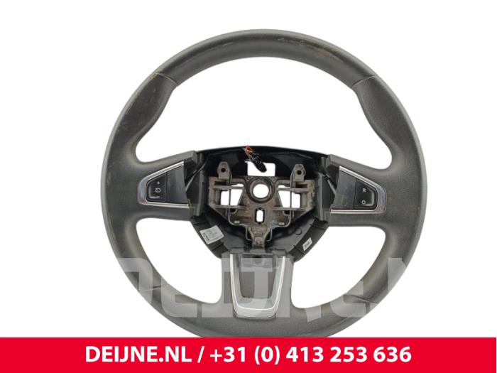 Używane Kierownica Renault Master III (MA/MB/MC/MD/MH/MF/MG/MH) 2.3 Energy dCi 180 Twin Turbo 16V FWD Cena € 133,10 Z VAT oferowane przez van Deijne Onderdelen Uden B.V.