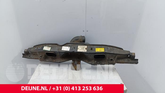 Używane Panel przedni Peugeot Boxer (U9) 2.2 HDi 120 Euro 4 Cena € 84,70 Z VAT oferowane przez van Deijne Onderdelen Uden B.V.