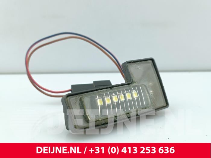 Begagnade Innerbelysning Porsche Cayenne II (92A) 3.0 D V6 24V Pris € 30,00 Marginaltabell erbjuds av van Deijne Onderdelen Uden B.V.
