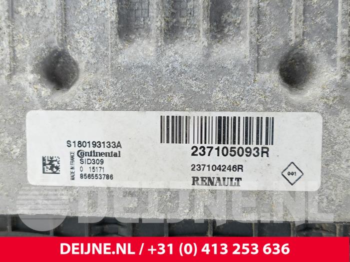 Engine management computer from a Opel Movano 2.3 CDTi Biturbo 16V FWD 2015