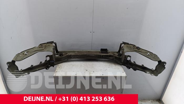 Używane Panel przedni Volvo C70 (MC) 2.4 D5 20V Autom. Cena € 75,00 Procedura marży oferowane przez van Deijne Onderdelen Uden B.V.