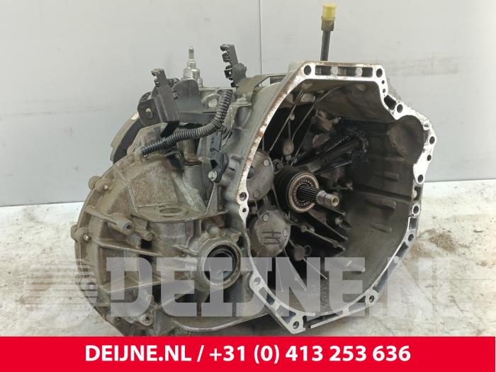 Usagé Boîte de vitesse Opel Vivaro 1.6 CDTI 95 Euro 6 Prix € 786,50 Prix TTC proposé par van Deijne Onderdelen Uden B.V.