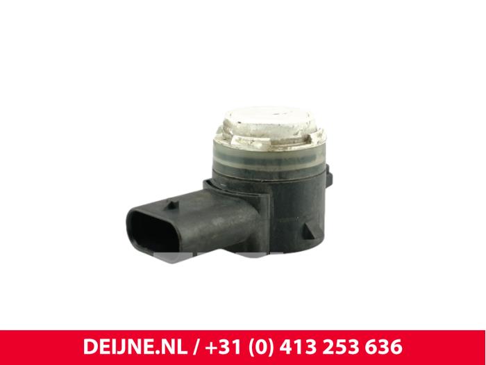 Usados Sensor PDC Tesla Model 3 Long Range AWD 75 kWh Precio € 48,40 IVA incluido ofrecido por van Deijne Onderdelen Uden B.V.
