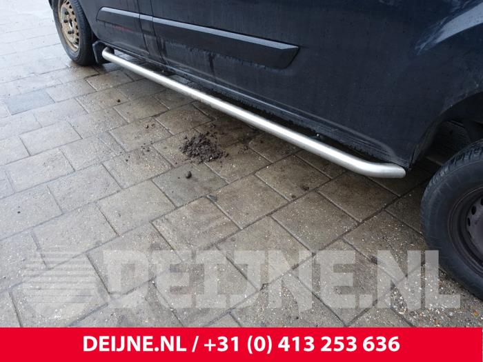 Używane Panel boczny Ford Transit Custom 2.2 TDCi 16V Cena € 90,75 Z VAT oferowane przez van Deijne Onderdelen Uden B.V.