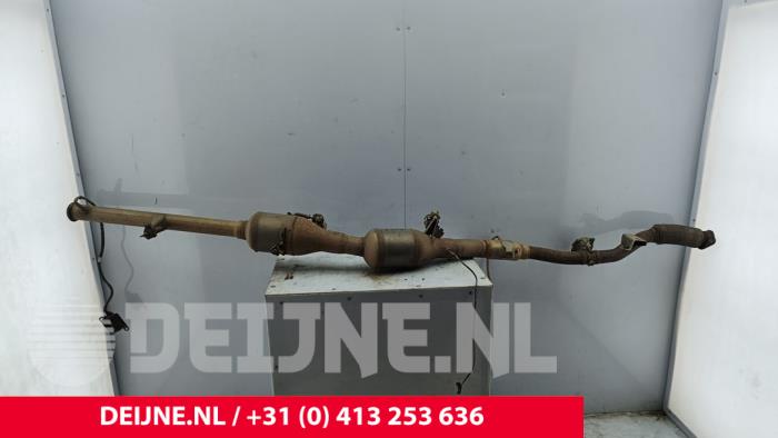 Usagé Catalyseur Opel Vivaro 1.6 CDTI 95 Euro 6 Prix € 574,75 Prix TTC proposé par van Deijne Onderdelen Uden B.V.