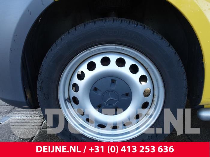 Używane Obrecz Mercedes eVito (447.6) 41/60/66 kWh Cena € 108,90 Z VAT oferowane przez van Deijne Onderdelen Uden B.V.