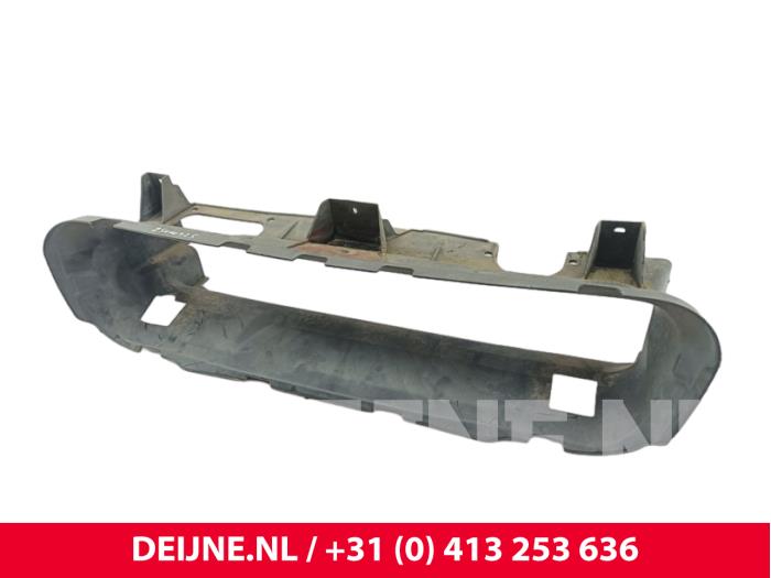 Begagnade Lufttratt Volvo C70 (MC) 2.4 D5 20V Autom. Pris € 35,00 Marginaltabell erbjuds av van Deijne Onderdelen Uden B.V.