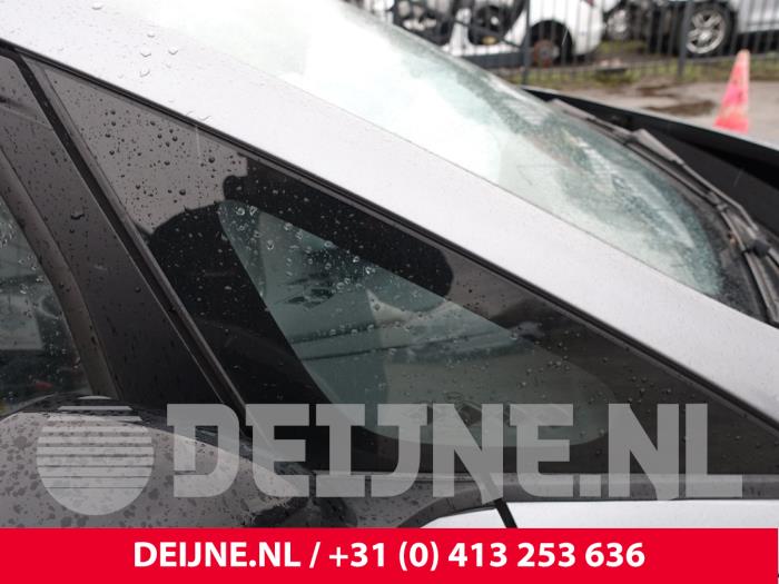 Usados Ventanilla triangular derecha delante BYD Dolphin 60,4 kWh Precio € 66,55 IVA incluido ofrecido por van Deijne Onderdelen Uden B.V.