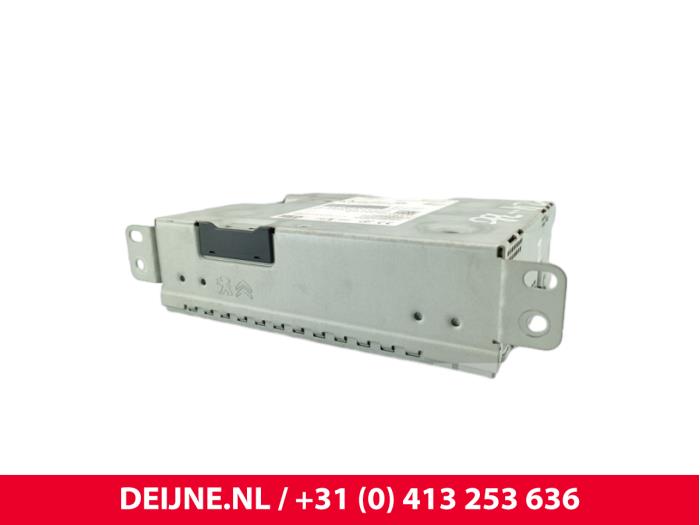 Używane Jednostka multimedialna Peugeot Expert (V1/VA/VB/VE/VF/VT/VY) 1.6 Blue HDi 95 16V Cena € 350,90 Z VAT oferowane przez van Deijne Onderdelen Uden B.V.
