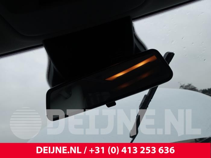 Używane Lusterko wewnetrzne MG ZS EV Long Range 70 kWh Cena na żądanie oferowane przez van Deijne Onderdelen Uden B.V.