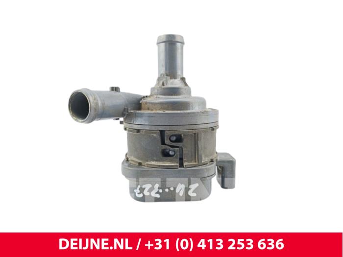 Begagnade Extra vattenpump Volvo V60 II (ZW) 2.0 B4 16V Mild Hybrid Pris € 80,00 Marginaltabell erbjuds av van Deijne Onderdelen Uden B.V.