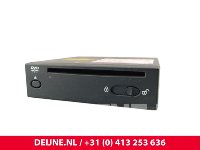 Używane Odtwarzacz DVD Volvo V70 (BW) 2.5 T 20V Cena € 80,00 Procedura marży oferowane przez van Deijne Onderdelen Uden B.V.
