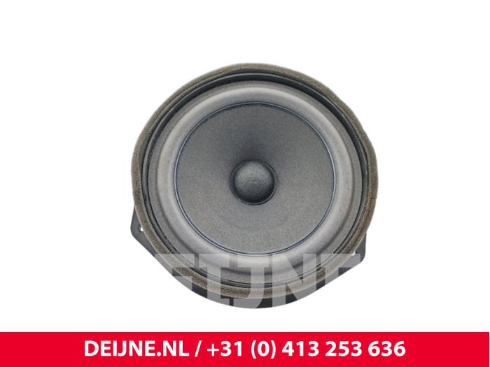 Usados Altavoz MG HS/EHS I (AS23) 1.5 EHS T-GDI Hybrid Precio € 18,15 IVA incluido ofrecido por van Deijne Onderdelen Uden B.V.