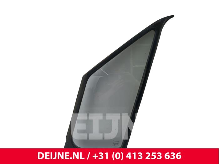 Usados Ventanilla triangular izquierda delante Mercedes Sprinter 3,5t (906.63) 318 CDI 24V Precio € 48,40 IVA incluido ofrecido por van Deijne Onderdelen Uden B.V.