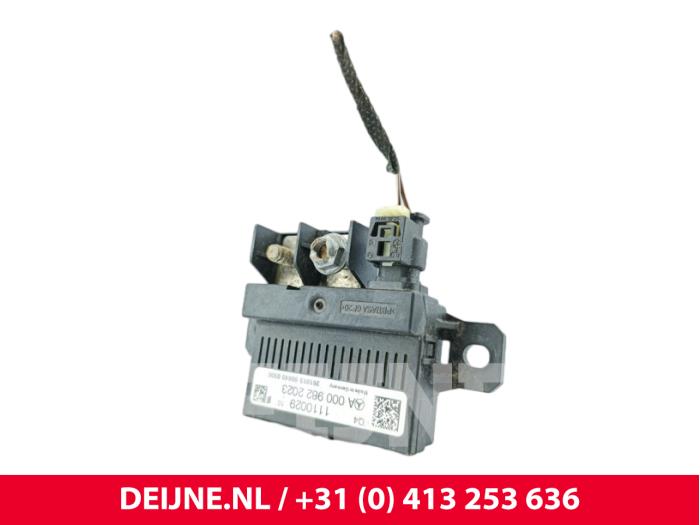 Używane Przekaznik start/stop Mercedes Vito Tourer (447.7) 2.2 114 CDI 16V Cena € 96,80 Z VAT oferowane przez van Deijne Onderdelen Uden B.V.