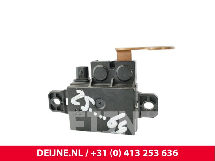 Używane Przekaznik start/stop Mercedes Vito (447.6) 2.2 114 CDI 16V Cena € 96,80 Z VAT oferowane przez van Deijne Onderdelen Uden B.V.