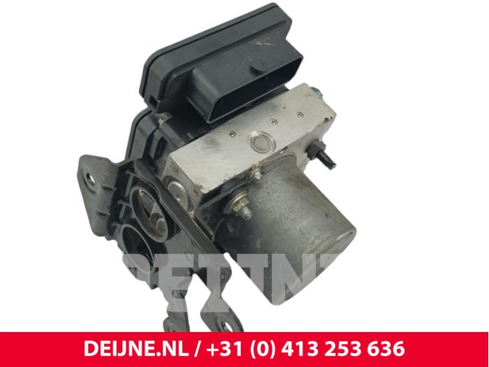 Begagnade ABS-pump Mercedes Vito (447.6) 1.7 110 CDI 16V Pris € 181,50 Inklusive moms erbjuds av van Deijne Onderdelen Uden B.V.