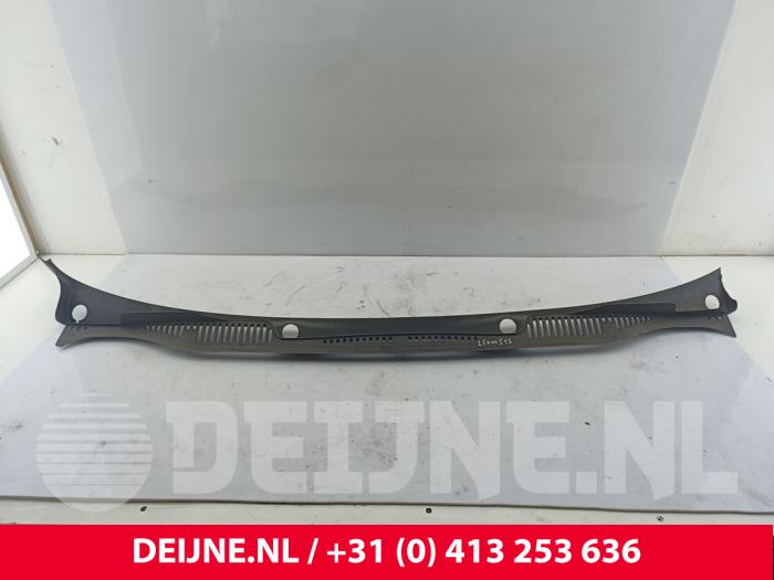 Używane Parawan Volkswagen Caddy III (2KA,2KH,2CA,2CH) 1.6 TDI 16V Cena € 36,30 Z VAT oferowane przez van Deijne Onderdelen Uden B.V.