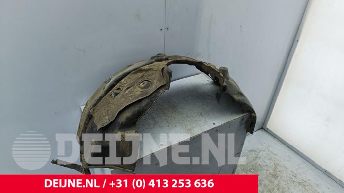 Używane Nadkole Ford Transit 2.2 TDCi 16V Cena € 133,10 Z VAT oferowane przez van Deijne Onderdelen Uden B.V.