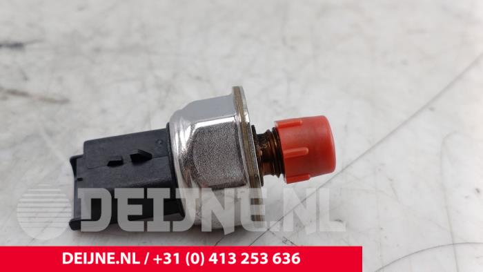 Begagnade Bränsletryckssensor Citroen Jumper (U9) 2.2 Blue HDi 140 Pris € 30,25 Inklusive moms erbjuds av van Deijne Onderdelen Uden B.V.
