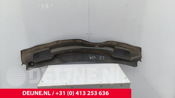Używane Parawan Mercedes eVito (447.6) 41/60/66 kWh Cena na żądanie oferowane przez van Deijne Onderdelen Uden B.V.