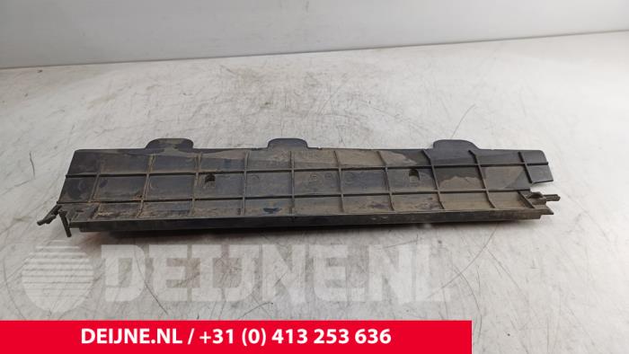 Używane Parawan Renault Kangoo Express (FW) 1.5 dCi 70 Cena € 36,30 Z VAT oferowane przez van Deijne Onderdelen Uden B.V.