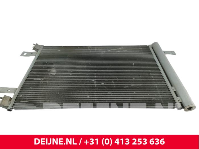Klima Kondensor van een Peugeot Partner (EA//EF/EN/EU) e-Partner 50 kWh 2022
