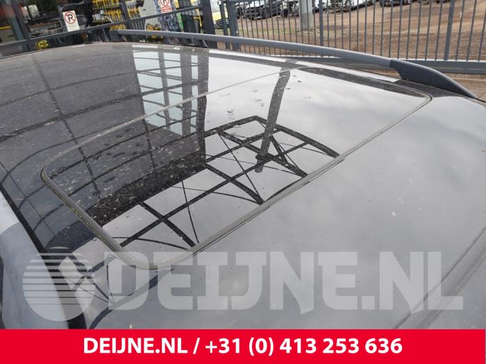 Używane Szyberdach Volvo XC70 (SZ) XC70 2.5 T 20V Cena € 175,00 Procedura marży oferowane przez van Deijne Onderdelen Uden B.V.