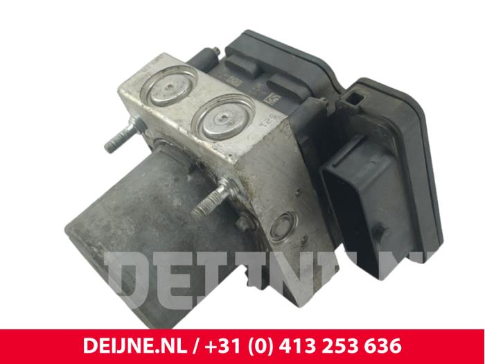 Używane Pompa ABS Volkswagen Crafter 2.0 BiTDI Cena € 205,70 Z VAT oferowane przez van Deijne Onderdelen Uden B.V.