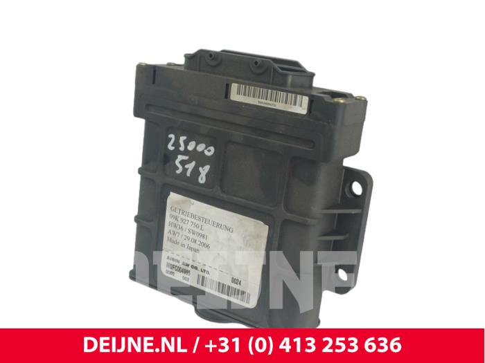 Used Automatic gearbox computer Volkswagen Transporter T5 2.5 TDi Price € 175,45 Inclusive VAT offered by van Deijne Onderdelen Uden B.V.