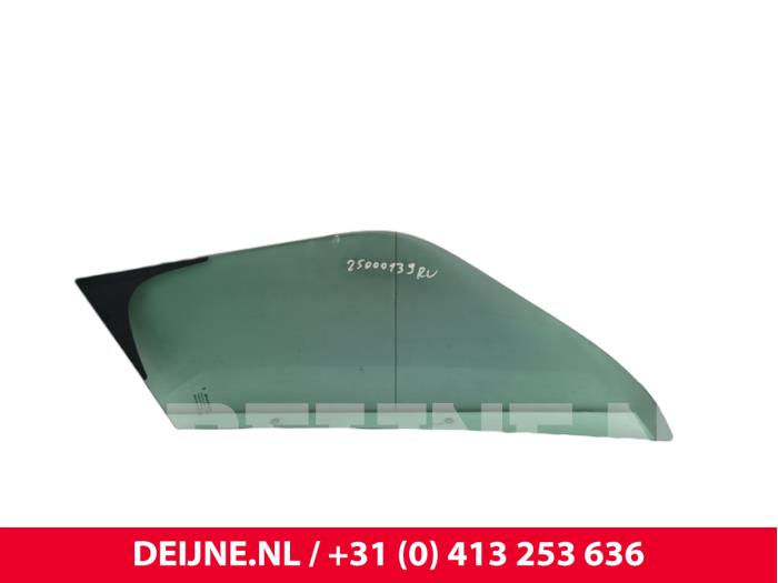 Usados Ventanilla triangular derecha delante Nissan Interstar 2.3 dCi 150 16V Precio € 133,10 IVA incluido ofrecido por van Deijne Onderdelen Uden B.V.