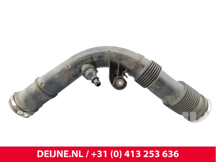 Gebrauchte Intercooler Rohr Volvo V60 II (ZW) 2.0 D3 16V Preis € 75,00 Margenregelung angeboten von van Deijne Onderdelen Uden B.V.
