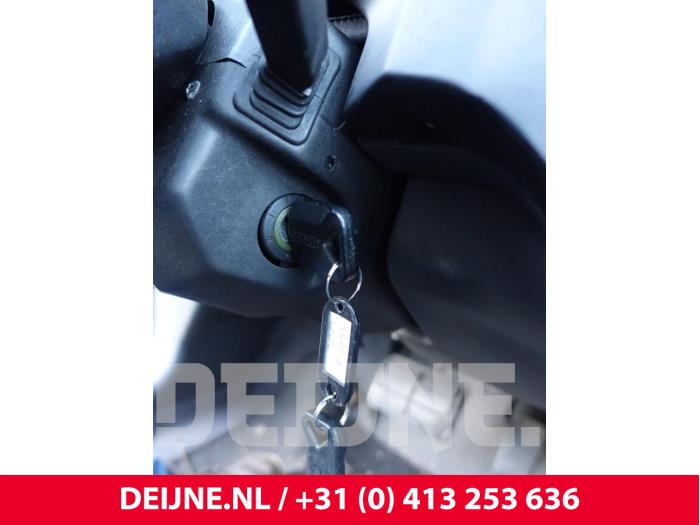 Używane Stacyjka + Kluczyk Volvo 480 2.0i ES, S Cena € 125,00 Procedura marży oferowane przez van Deijne Onderdelen Uden B.V.