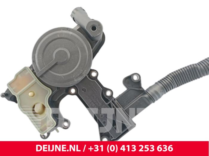 Usagé Ventilation carter Volkswagen Transporter/Caravelle T6 2.0 TSI Prix € 50,00 Règlement à la marge proposé par van Deijne Onderdelen Uden B.V.