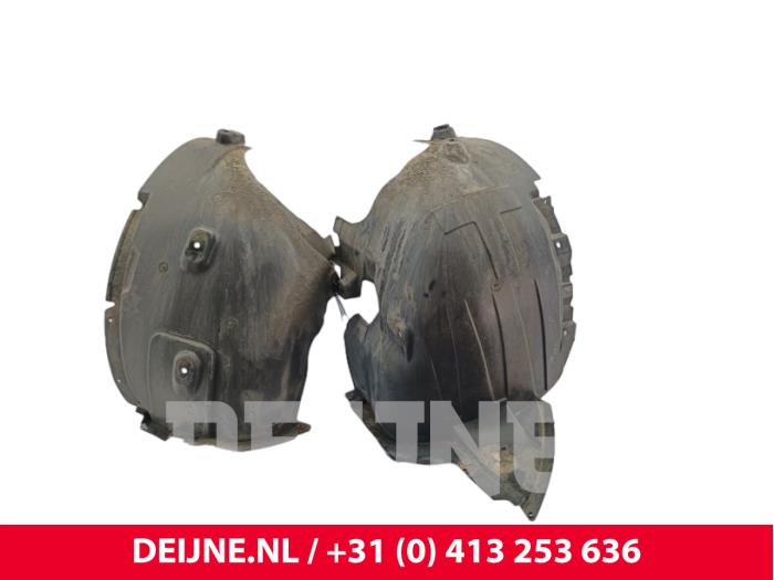 Usagé Passage de roue Mercedes Sprinter 3t (910.6) 211 CDI 2.1 D FWD Prix € 42,35 Prix TTC proposé par van Deijne Onderdelen Uden B.V.