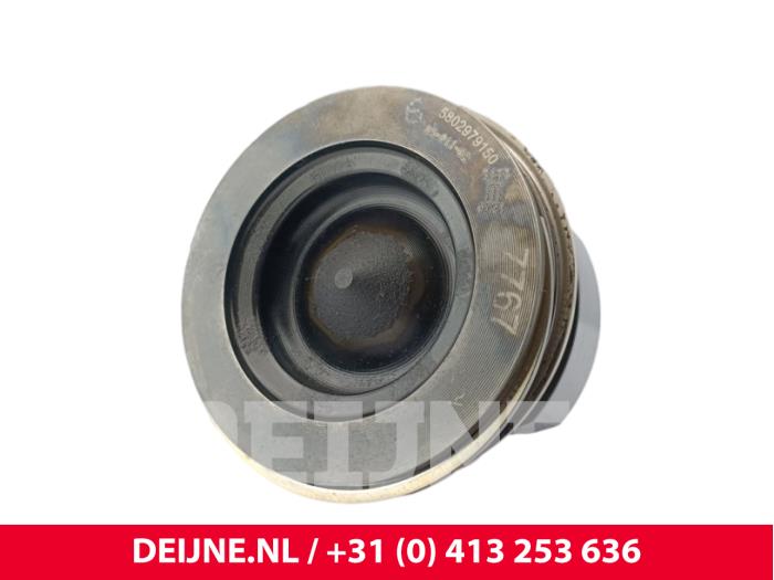 Usagé Piston Iveco New Daily VI 33S14, 35C14, 35S14 Prix € 181,50 Prix TTC proposé par van Deijne Onderdelen Uden B.V.