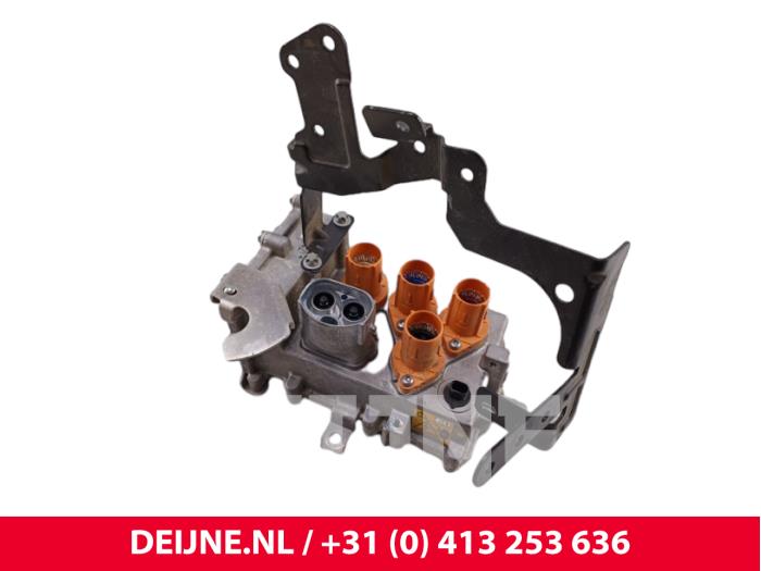 Used Distributor Mercedes eVito (447.6) 90 kWh Price € 544,50 Inclusive VAT offered by van Deijne Onderdelen Uden B.V.